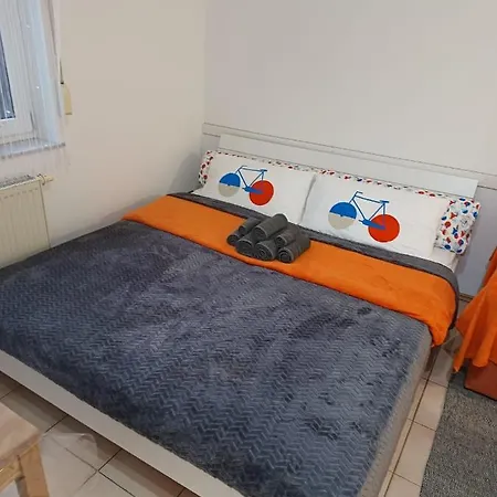 Neli Am Rhein * Rheinbrohl