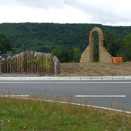 Neli Am Rhein * Rheinbrohl